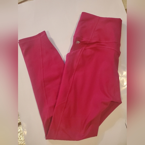 Fabletics Oasis High-Waisted 7/8 Leggings - Picture 4 of 11